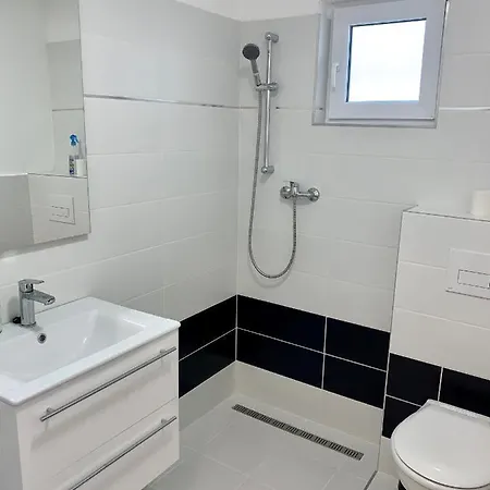Apartament Var-lak