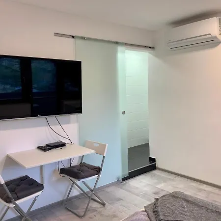 Var-lak Appartement Eger